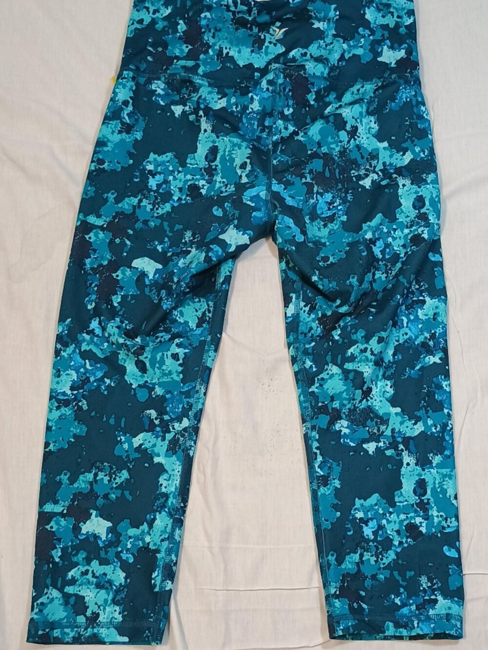 Old Navy Active/Capri Leggings/Womens M/Blue Camo Go Dry Compression Athleisure - Picture 9 of 9